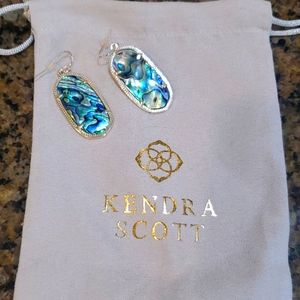 Elle Kendra Scott earrings